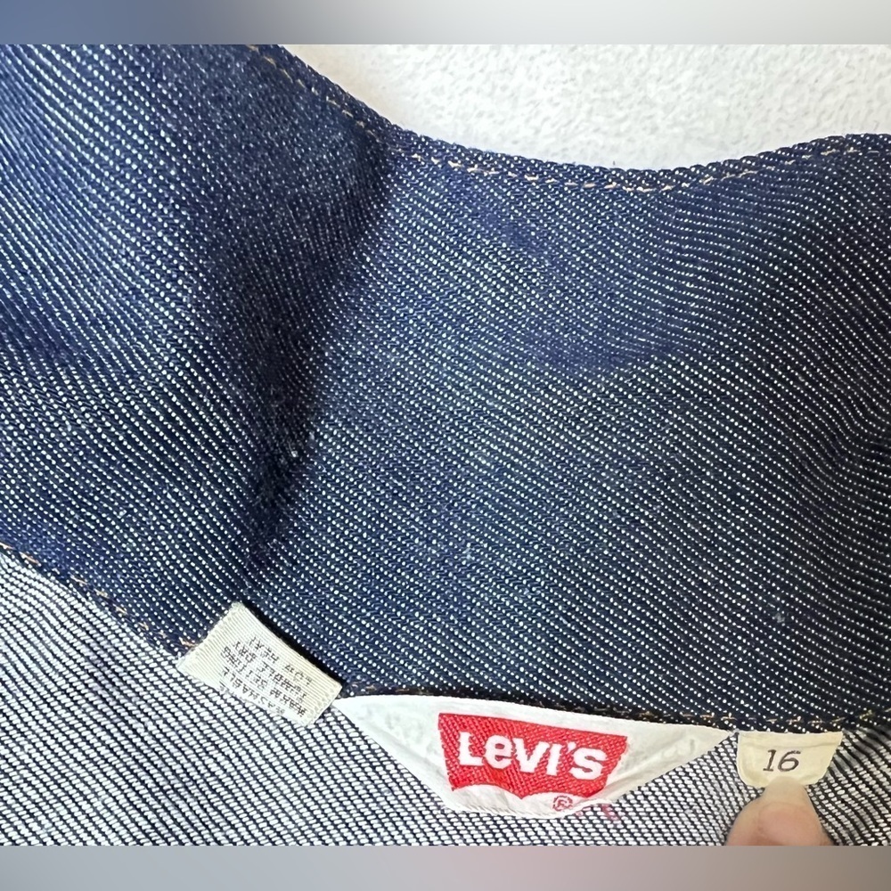Vintage Levi's Denim Trucker Jacket White Tab Red Letters 1970's Youth SZ 16 - Picture 4 of 9